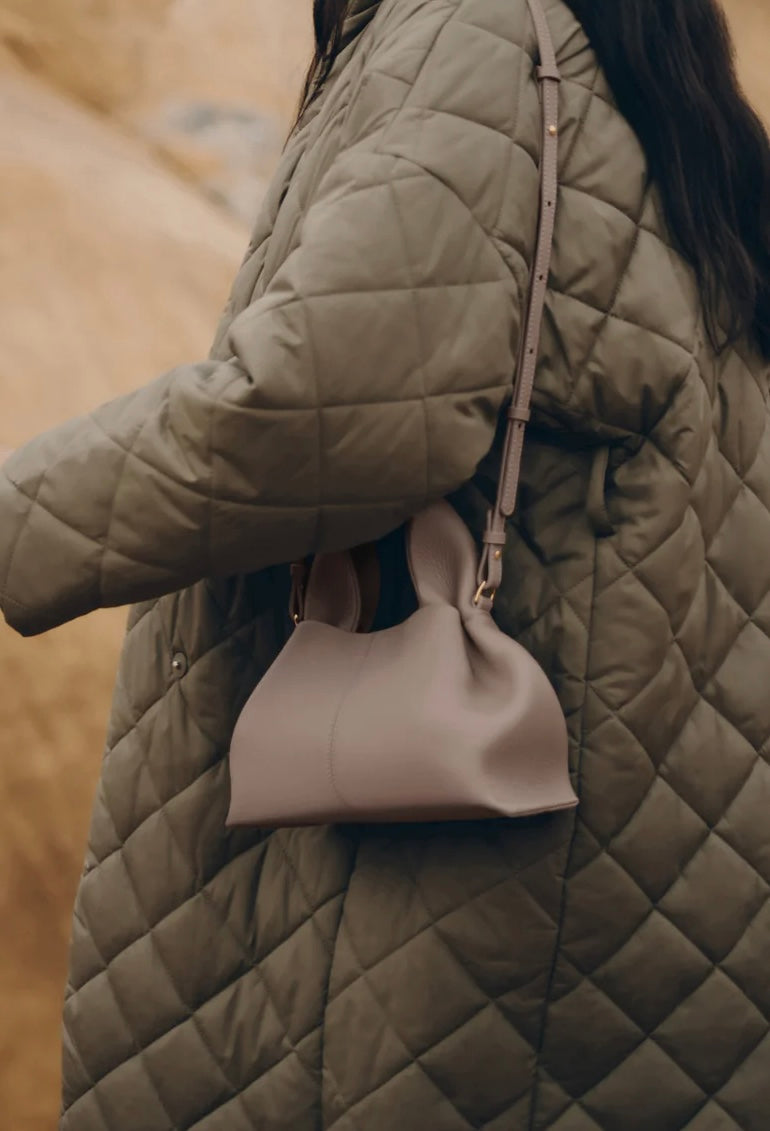 Numéro Neuf Mini Taupe Grainé